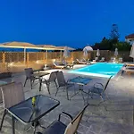 Appart hôtel L&c Boutique Kremastí