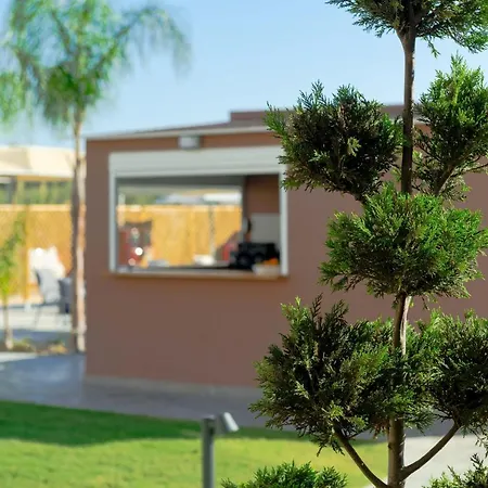 Hotel apartamentowy L & C Boutique Kremastí