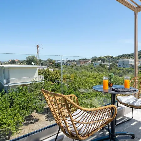 L & C Boutique מלון דירות קרמסטי