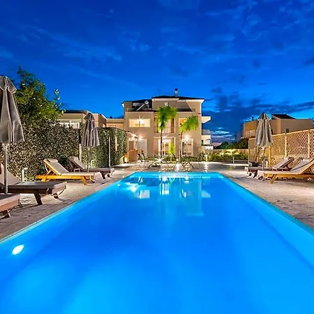 L & C Boutique 4* Κρεμαστή