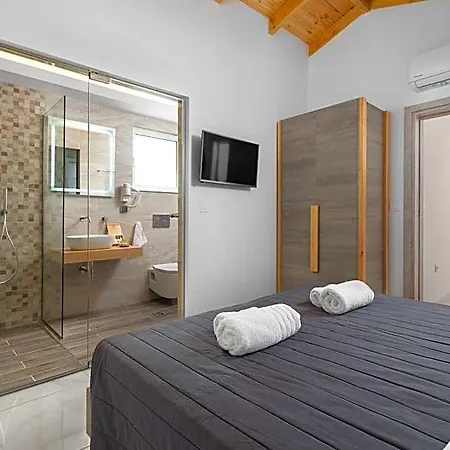 L & C Boutique 4* Κρεμαστή