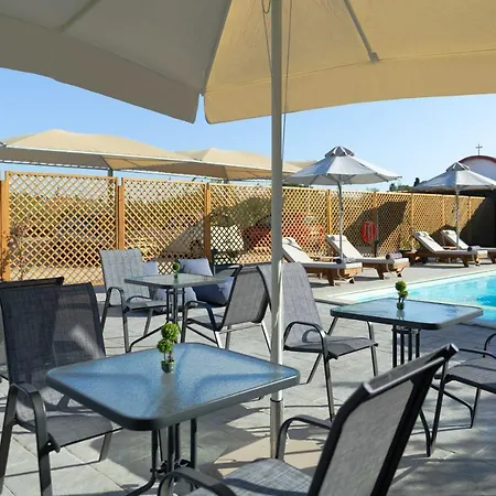 מלון דירות L & C Boutique קרמסטי