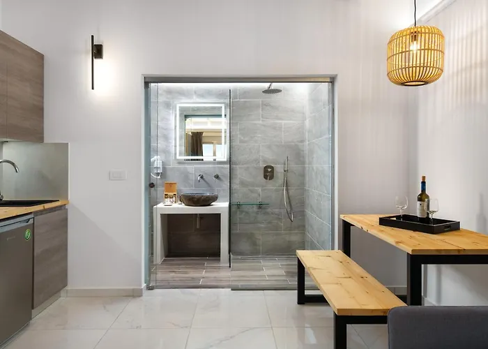 L & C Boutique Apartahotel 4*