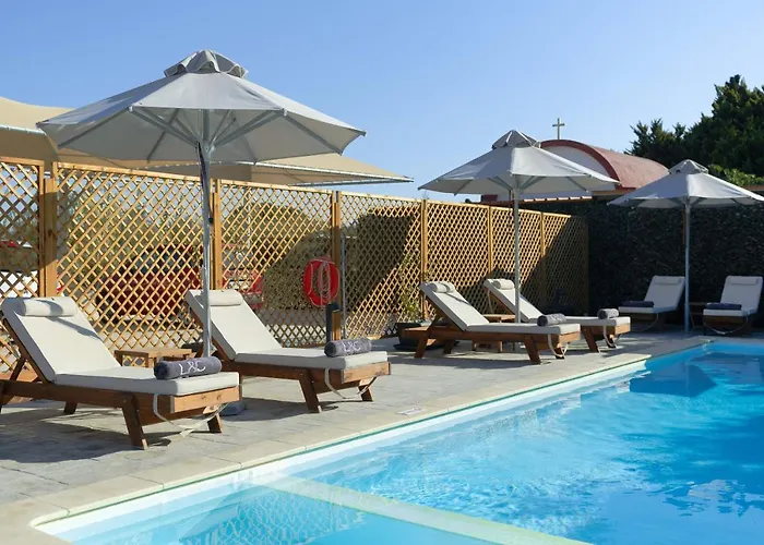 L & C Boutique Apartahotel