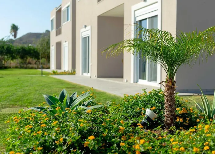 Apartahotel L & C Boutique 4*