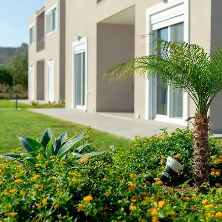 Apartahotel L & C Boutique 4*